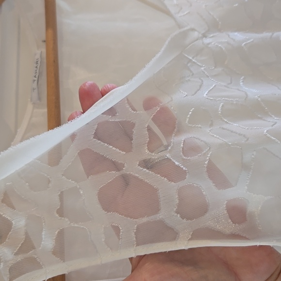 T Tahari White Sleeveless Top - Picture 10 of 10